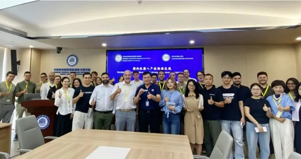 Switzerland FHNW School of Business Explores Educational Robotics and Embodied AI with Hiwonder in Shenzhen