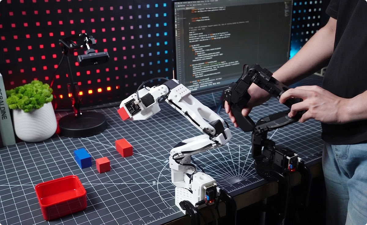 Hiwonder LeRobot SO-ARM100 robotic arm